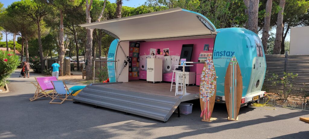 Instax : tournée des plages en France, un road show estival à forte affluence