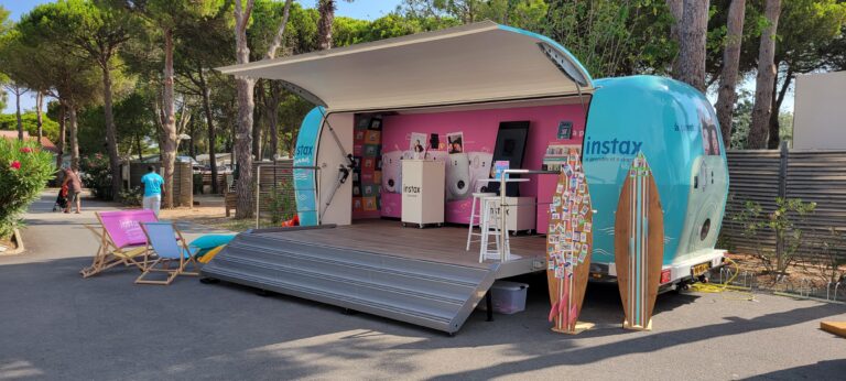 Instax : tournée des plages en France, un road show estival à forte affluence