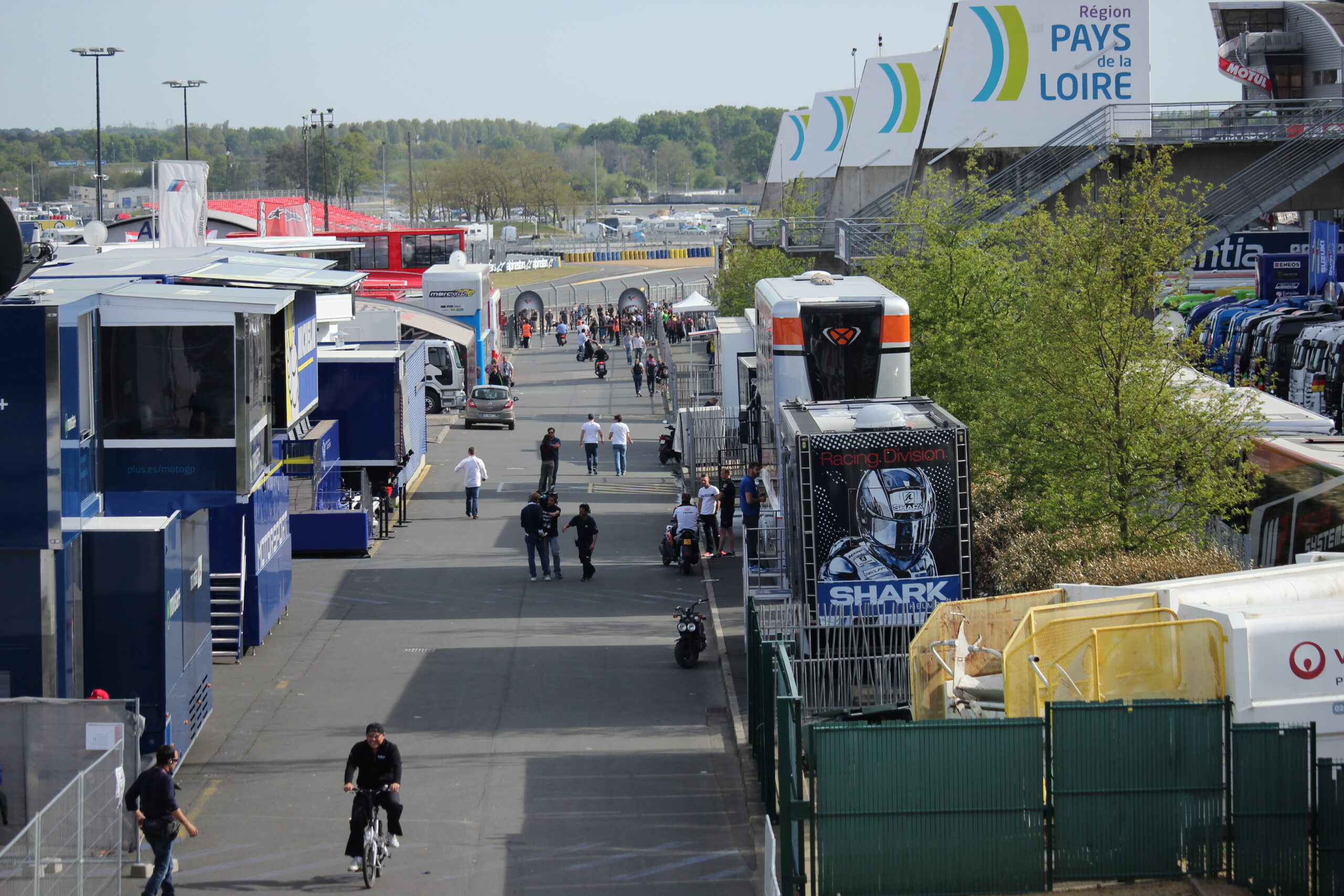 Yamaha MotoGP — installation Airstream sur paddock