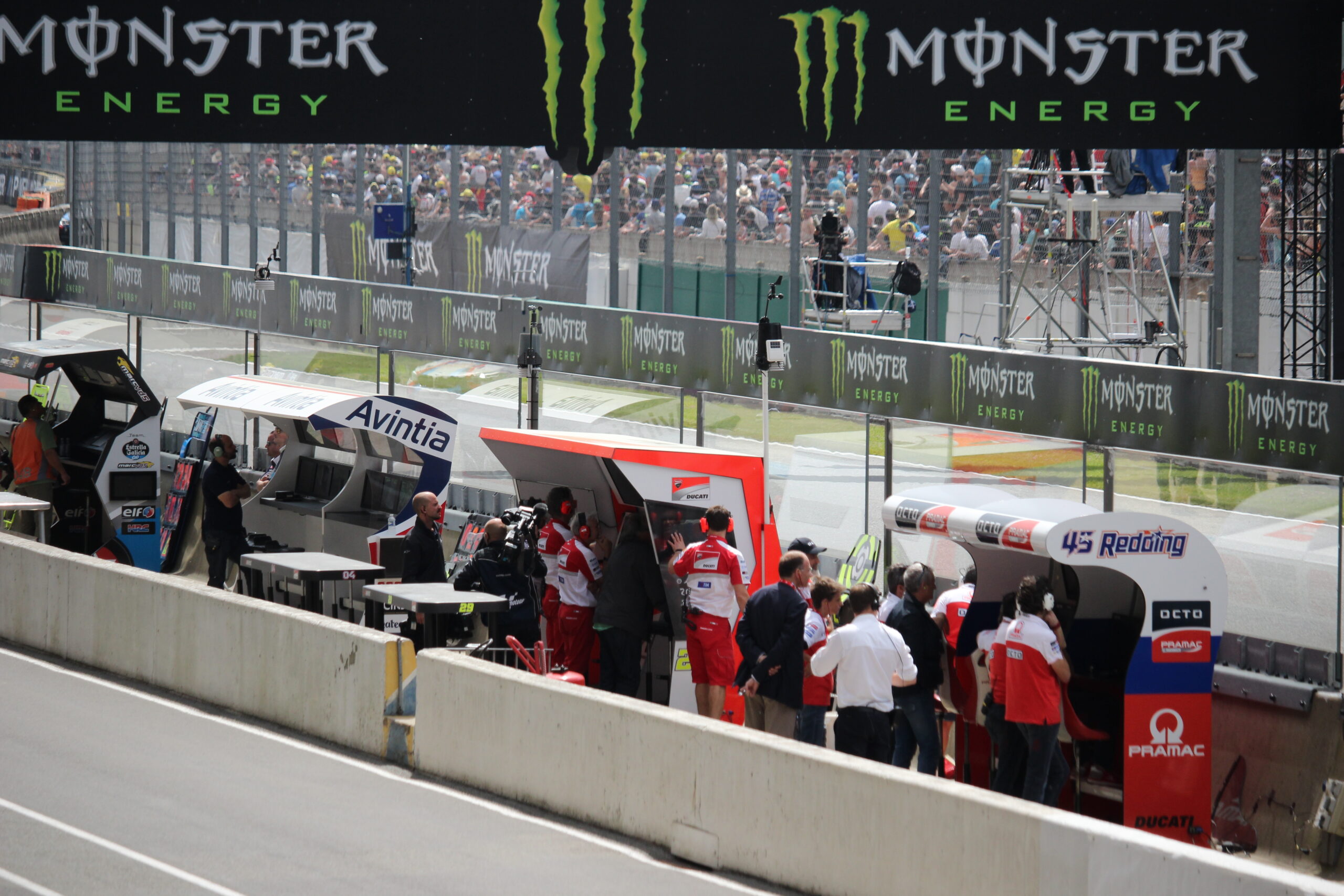 Yamaha MotoGP — official store et fans experience